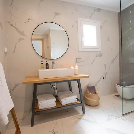 Grappolo Lefkada - Vertzami Just 2 Km From Lefkada Town Apolpaina