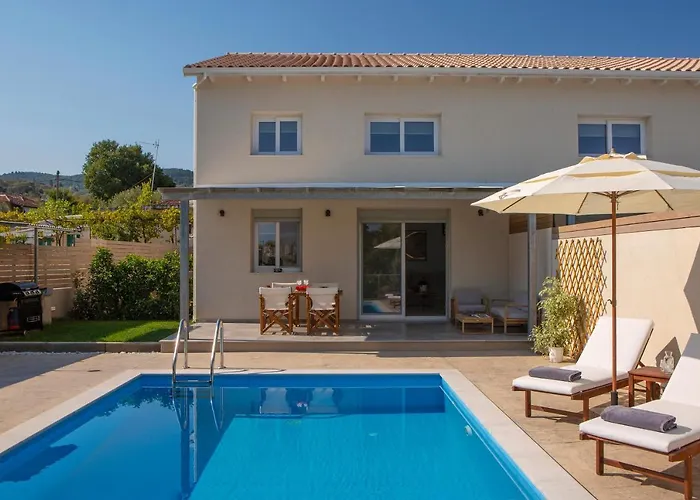 Villa Grappolo Lefkada - Vertzami Just 2 Km From Lefkada Town Apolpaina